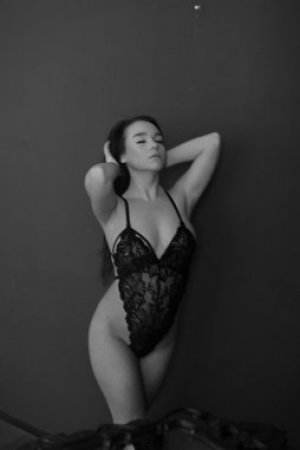 Escort girl Ричи